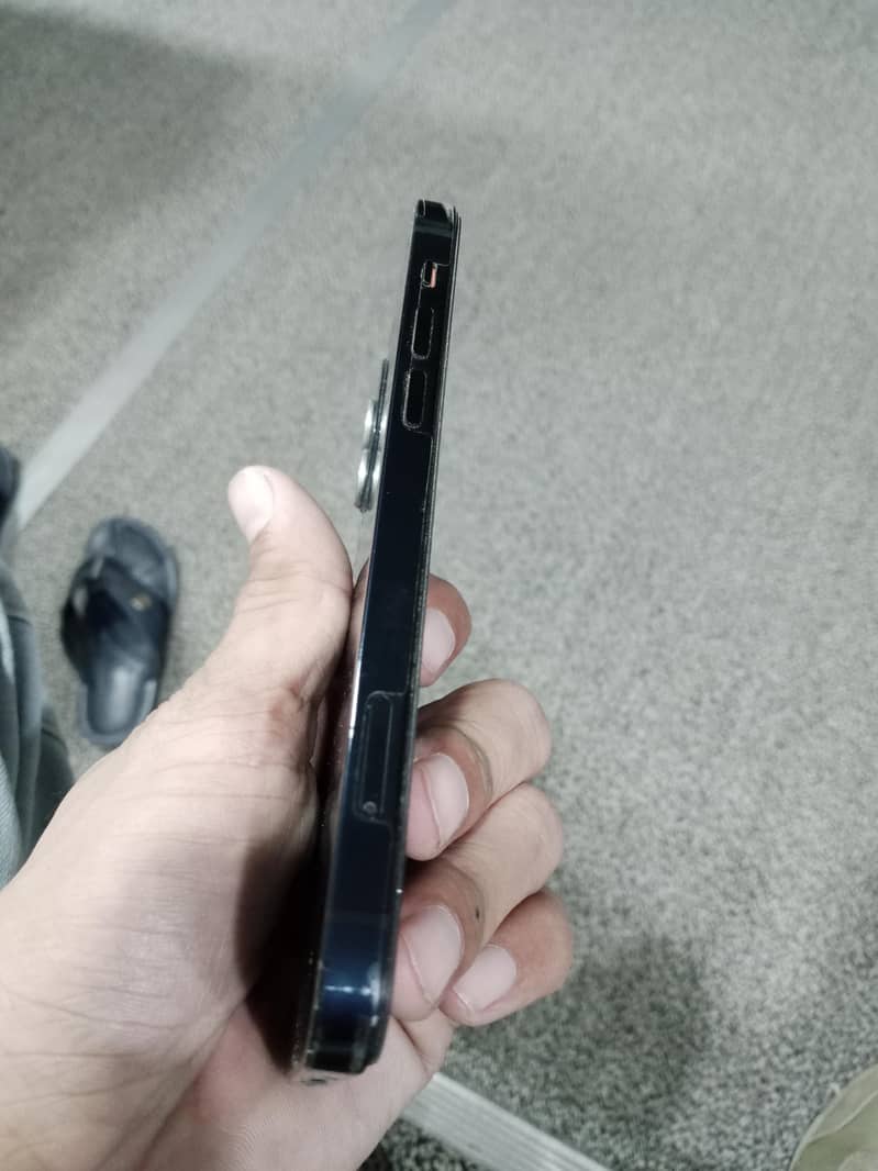 Apple iPhone 12 2