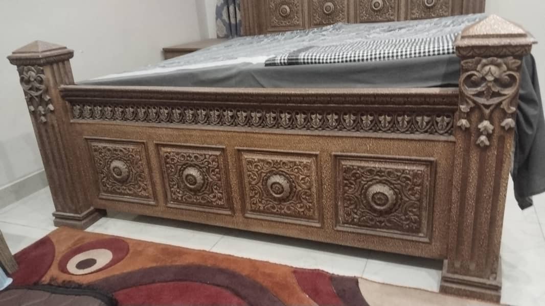 king bed, 2 side tables, dressing table. 1