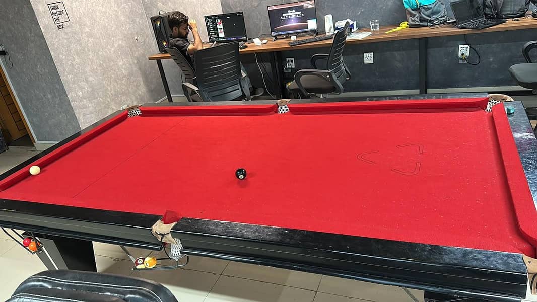 Snooker Pool Table (Red) 4X8 - Billiards & Snooker Equipment - 1120391787