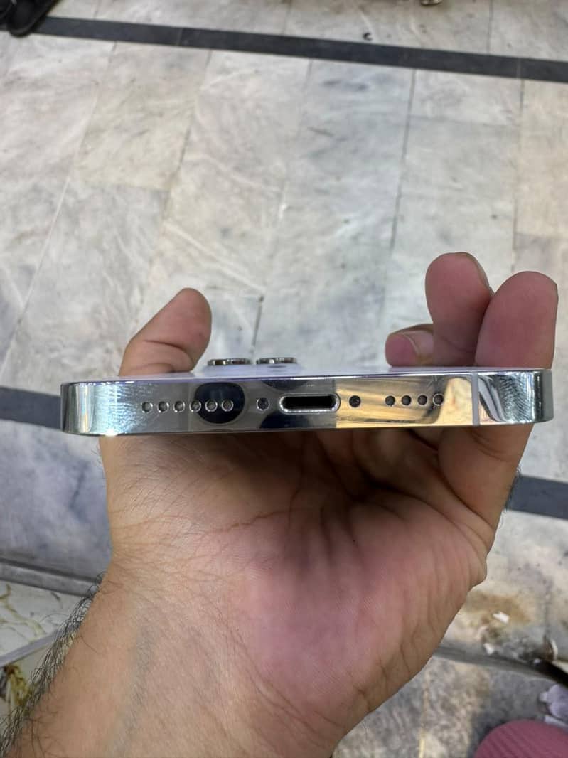 Apple iPhone 14 pro max 3