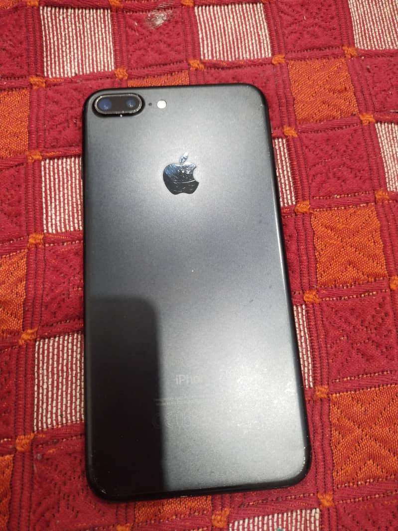 Apple iPhone 7 Plus 3