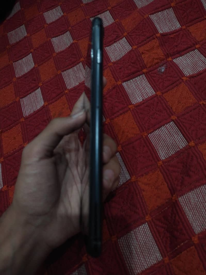 Apple iPhone 7 Plus 4