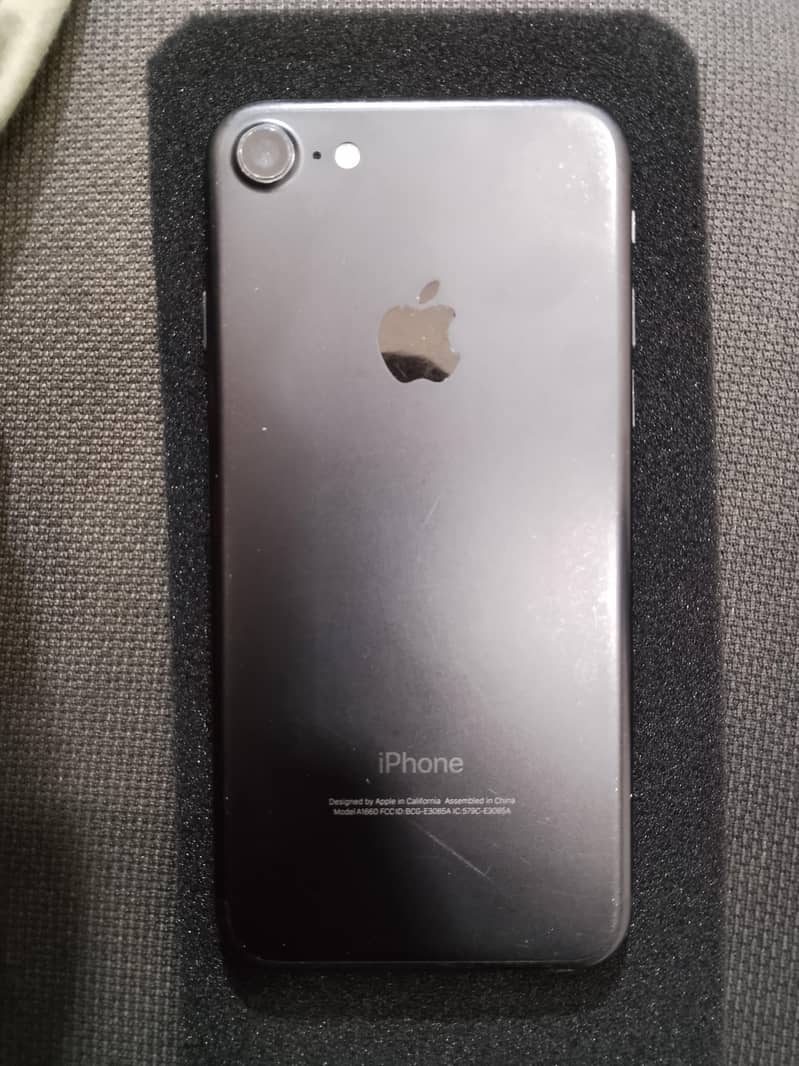 Apple iPhone 7 4