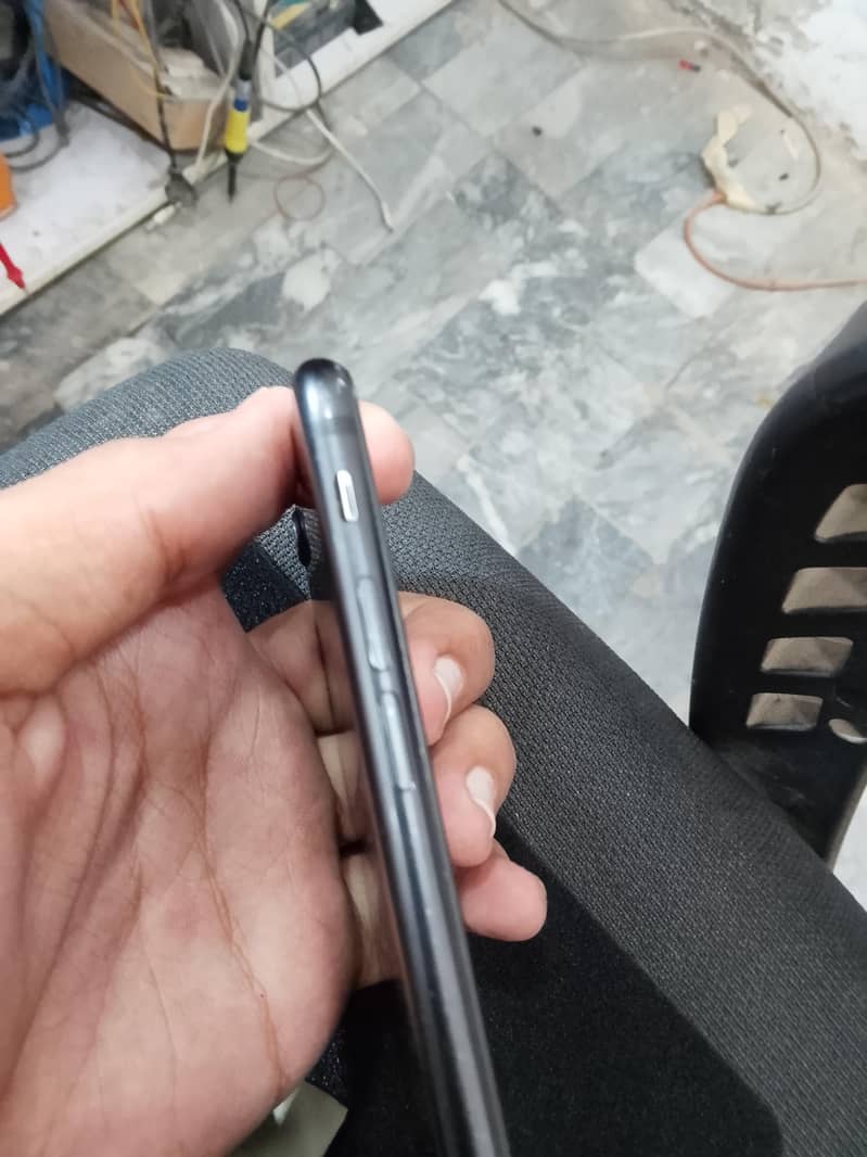 Apple iPhone 7 6