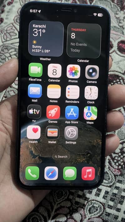 Apple iPhone 12 96%health h 128 h jv back krek h girney ki waja se