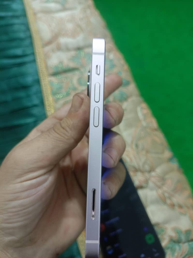 Apple iPhone 13 mini 2