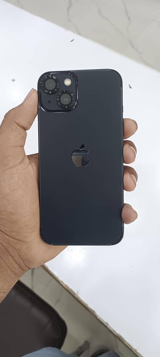 Apple iPhone 13 0