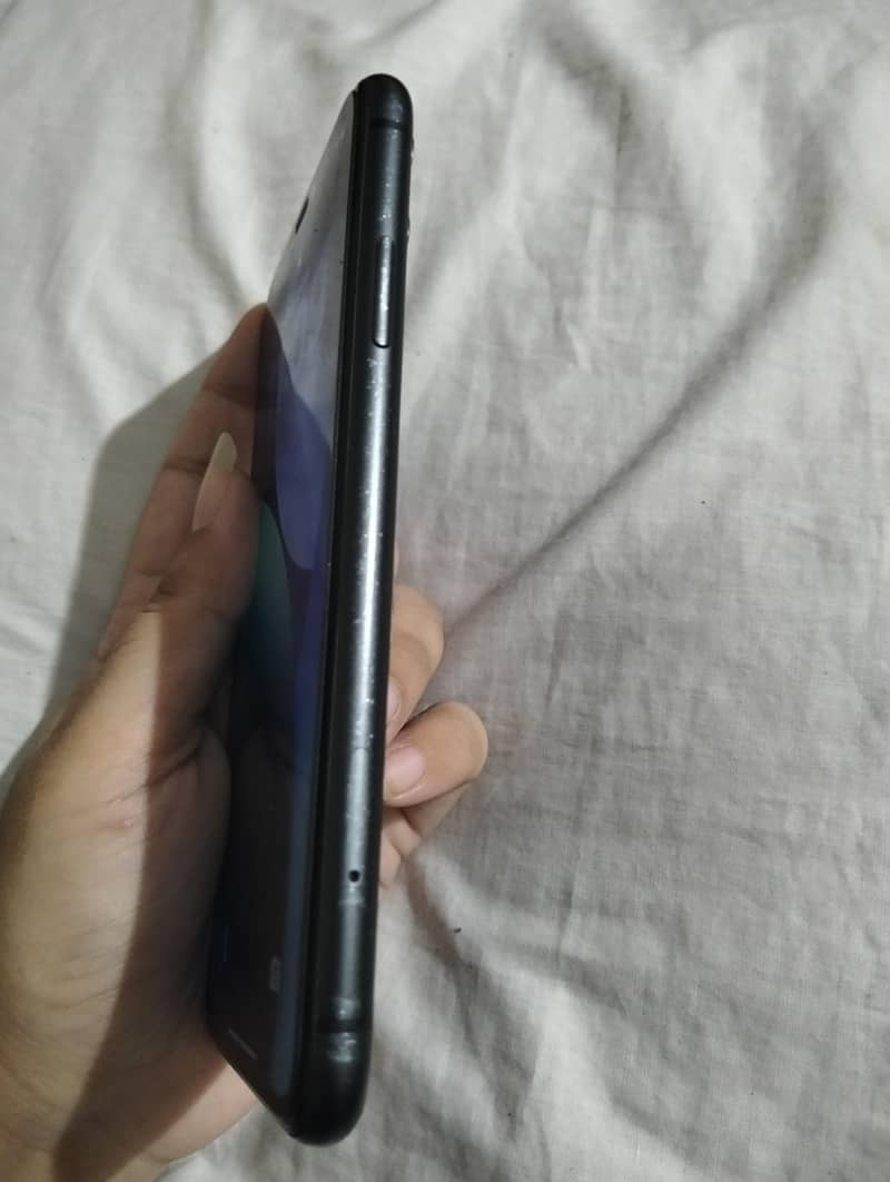 Apple iPhone 11 2