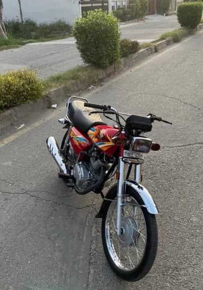 Honda cg 125 red