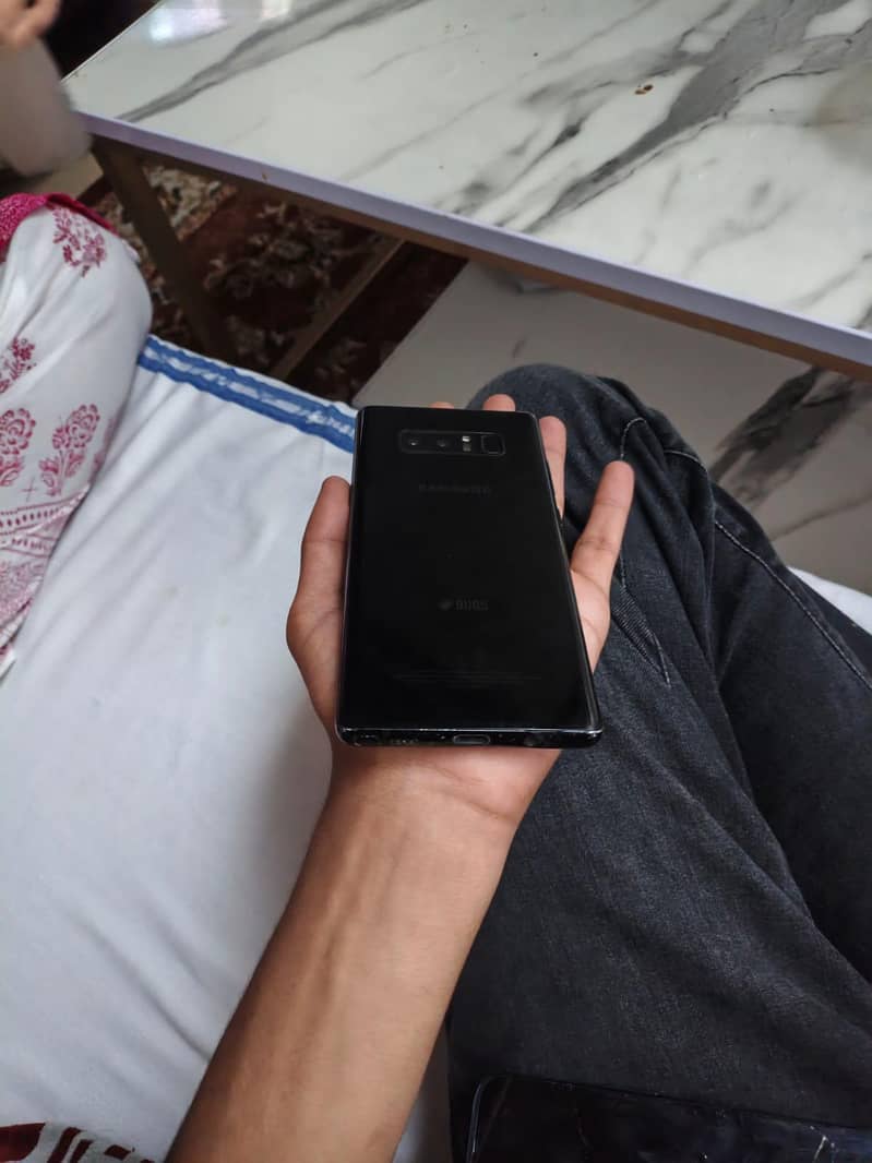 Samsung Mobile Note 8 1