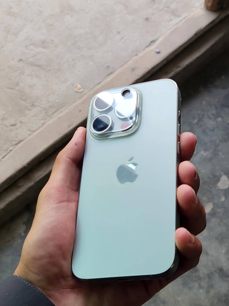 Iphone 15 pro 0