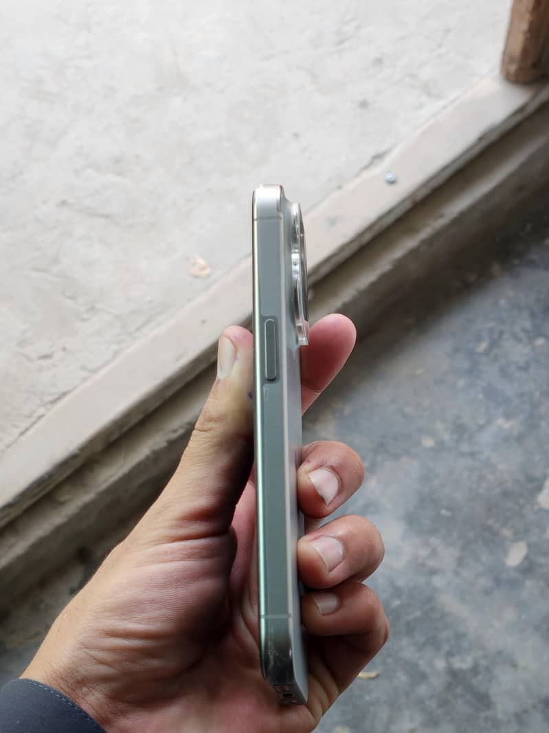 Iphone 15 pro 1