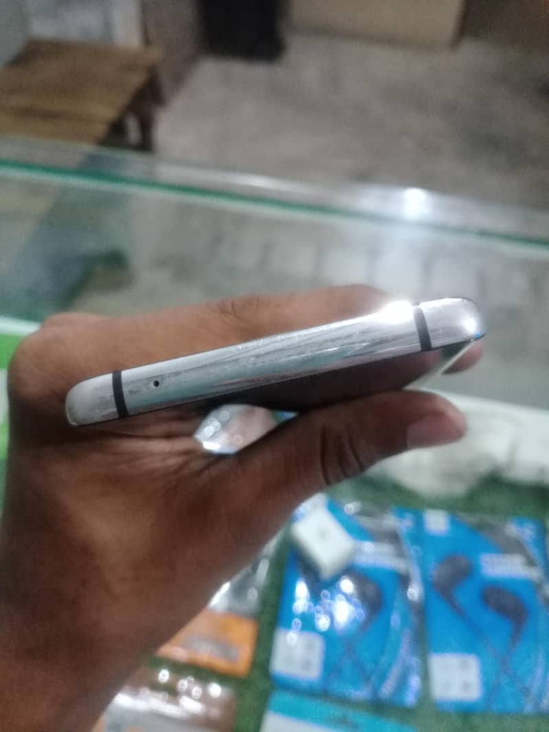 One Plus 8 Pro 4