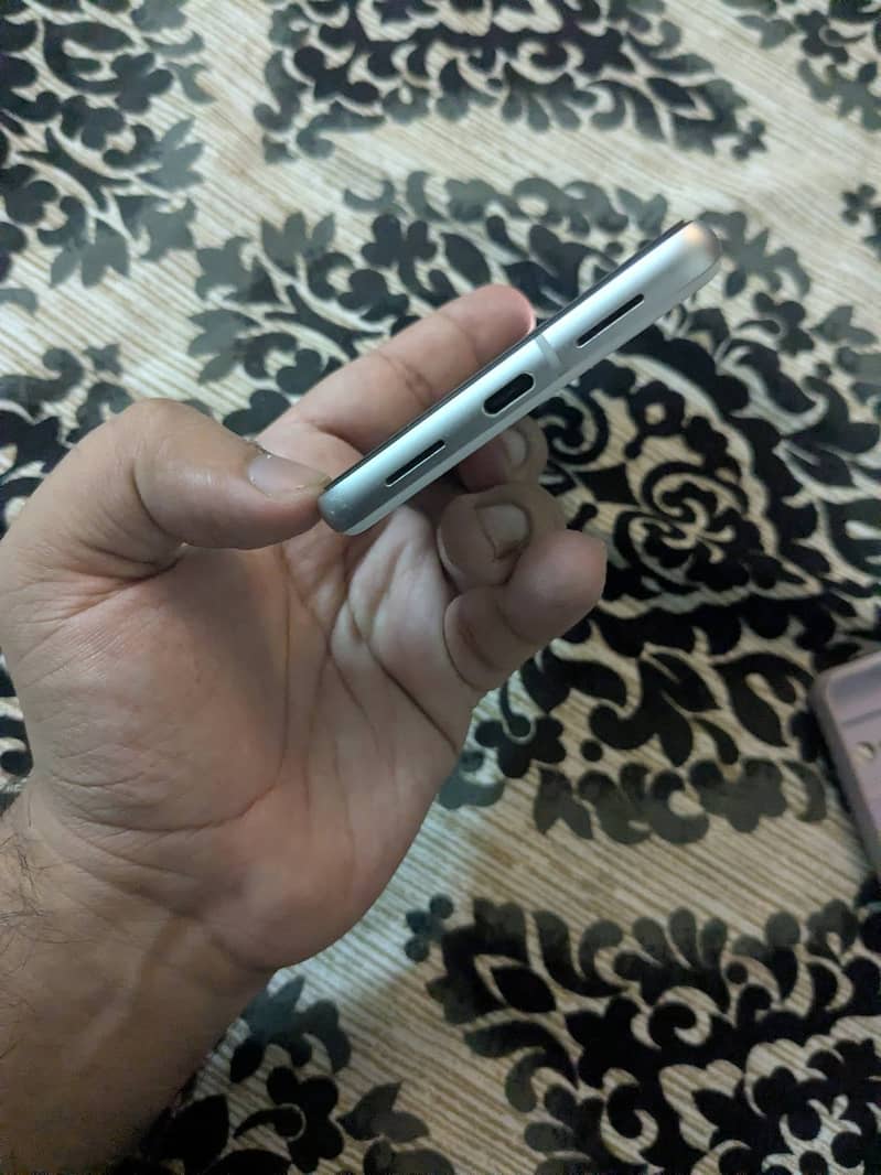 Google Pixel 7 5