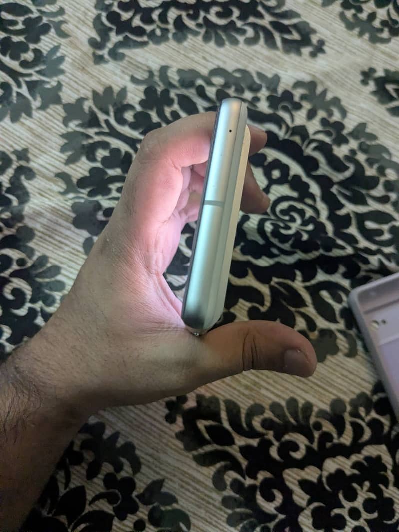 Google Pixel 7 6