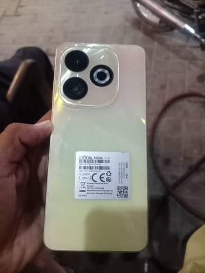 Infinix Smart 8 Pro are memory 4 128