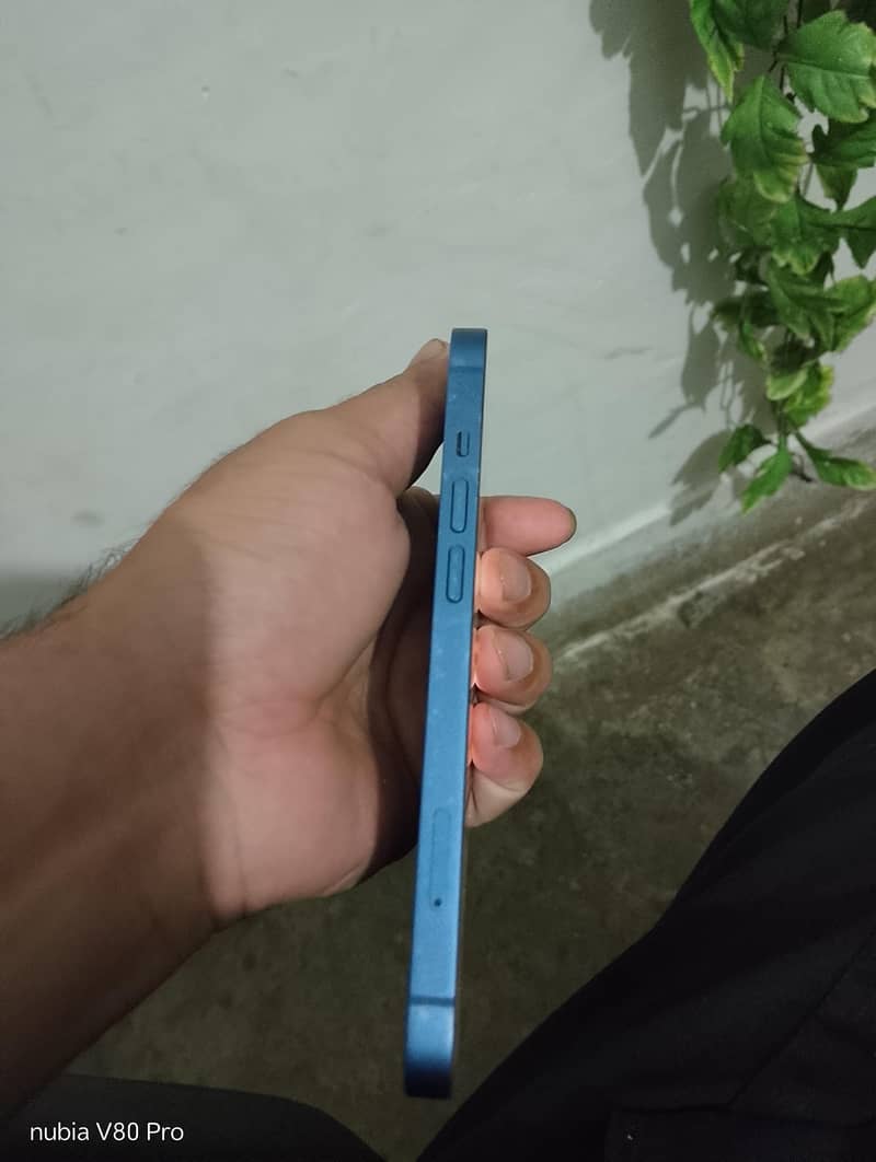 Apple iPhone 13 1