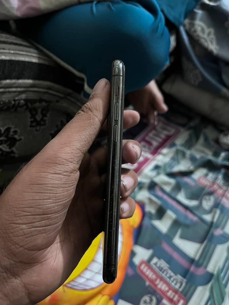 Apple iPhone 11 Pro 5