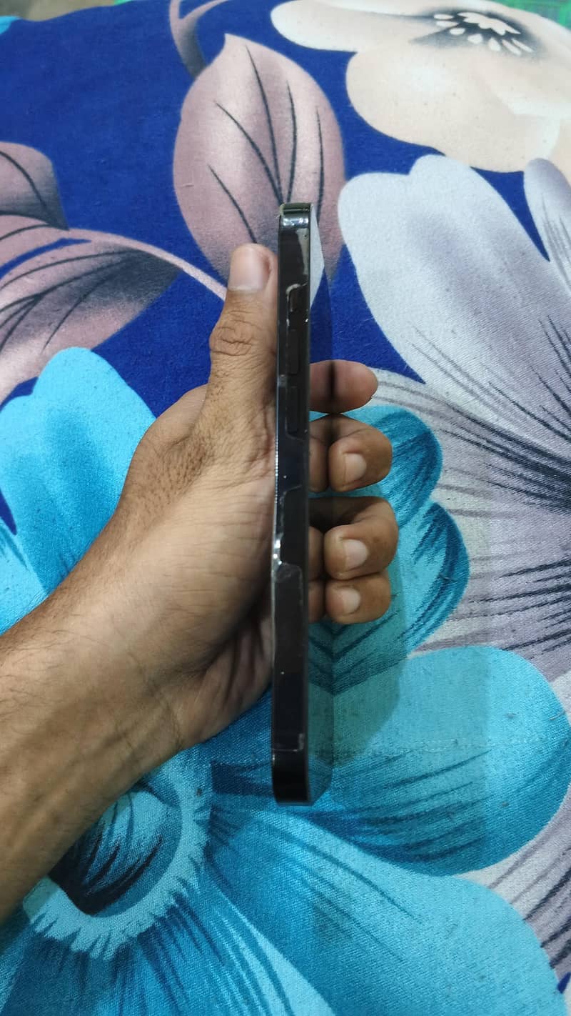 Apple iPhone 14 Pro 4