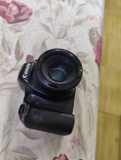 Canon 6d full frame camera with 2 lenses
