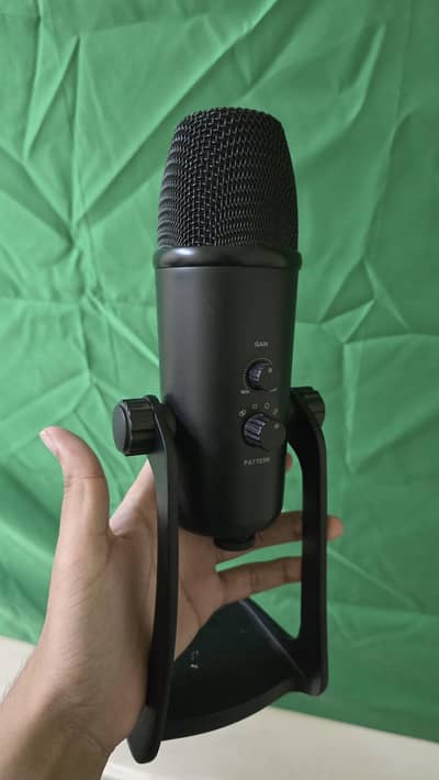 BOYA BM700 Microphone for SALE