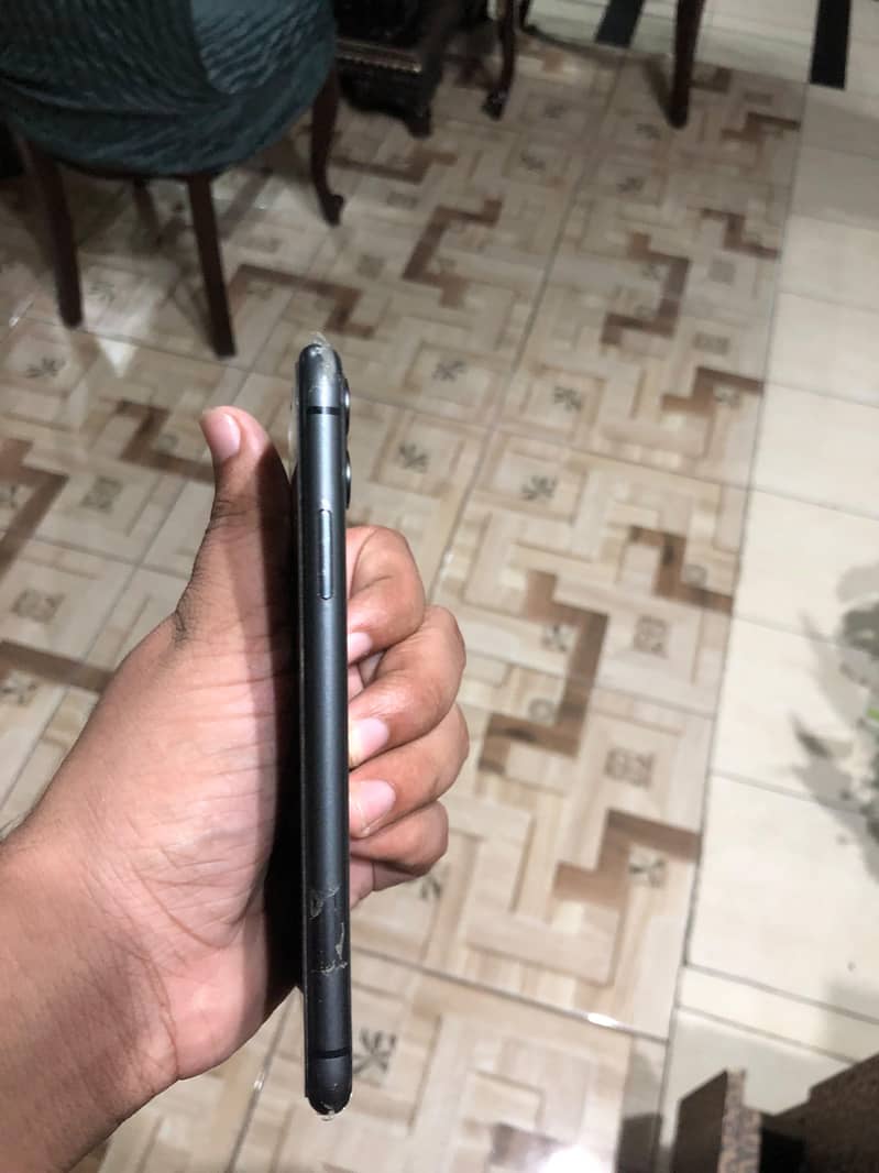 Apple iPhone 11 2