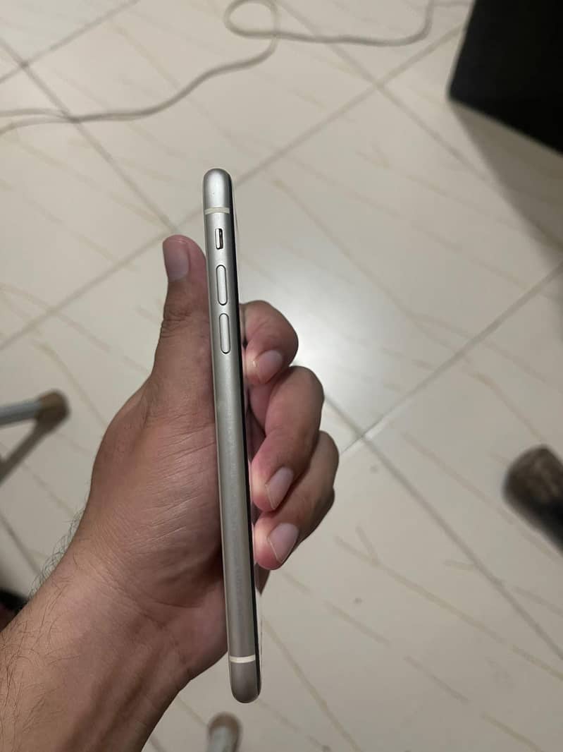 Apple iPhone 11 5