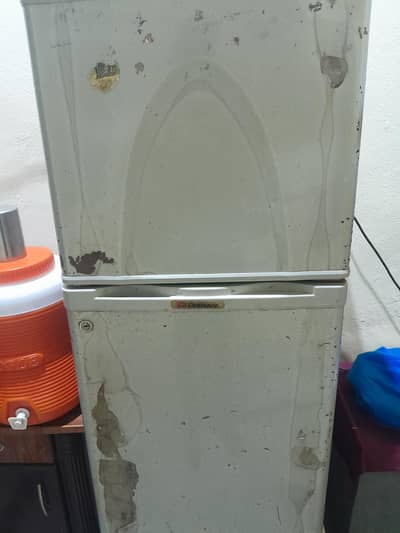 Dawlance refrigerator in good condition