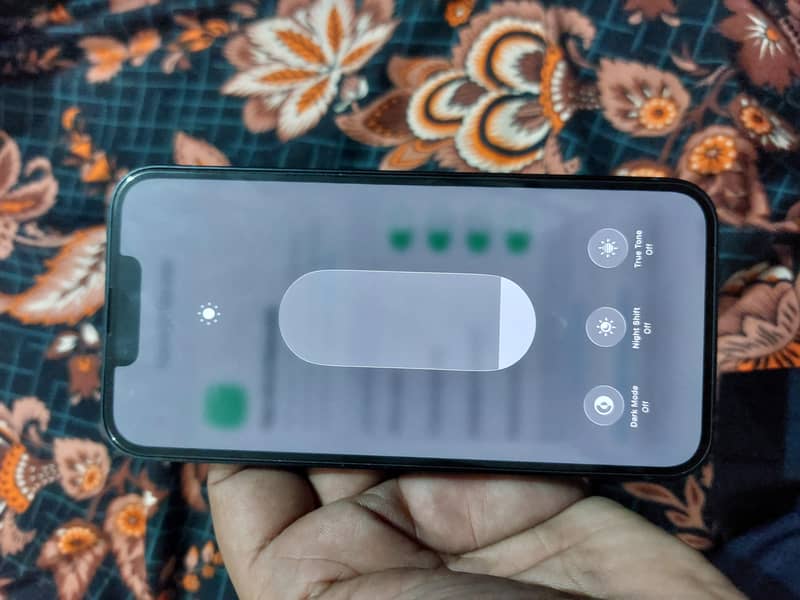 Apple iPhone 13 7