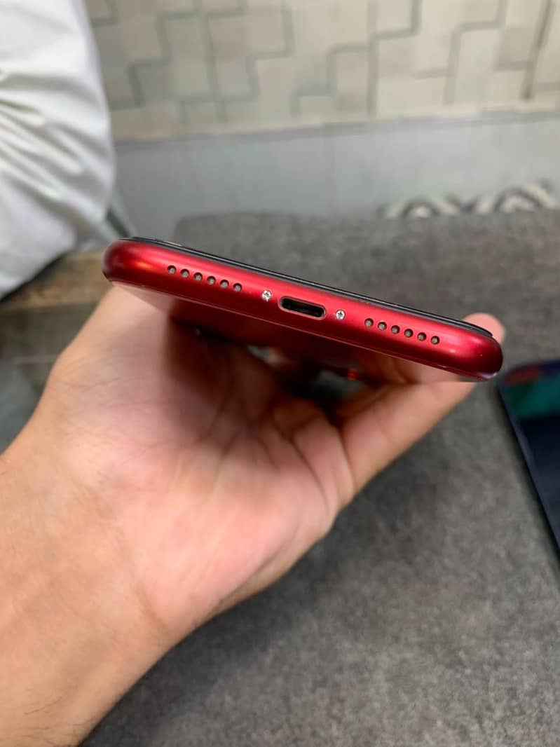 Apple iPhone 11 3