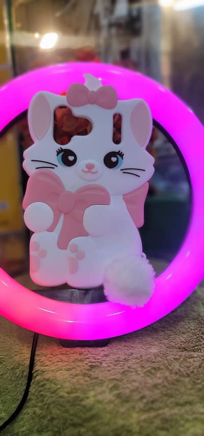 Iphon. 17 pro max. .      KITTY   FANCY.  POUCH. . .