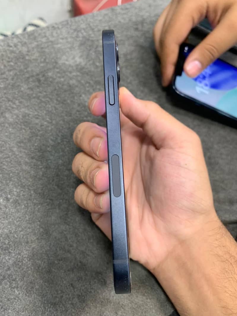 Apple iPhone 12 5