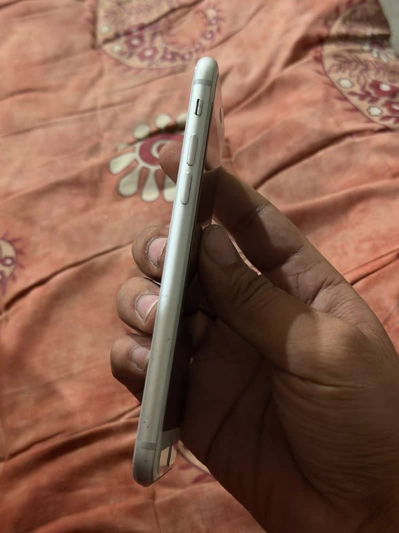 Apple iPhone 8 2
