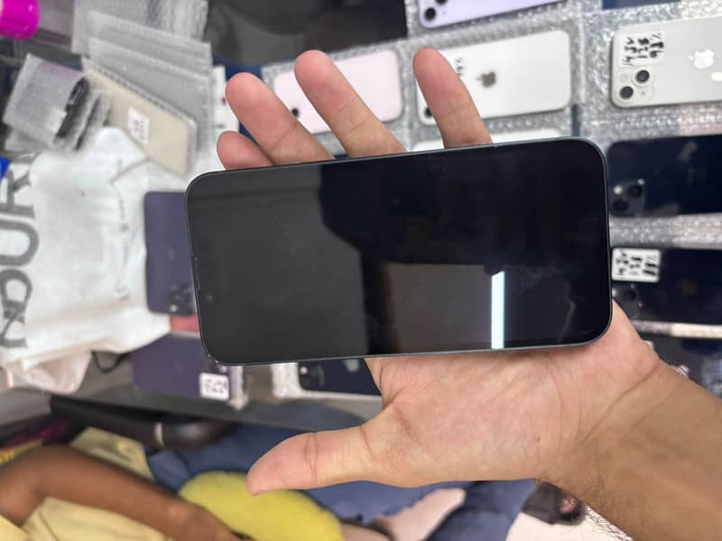 Apple iPhone 14 4