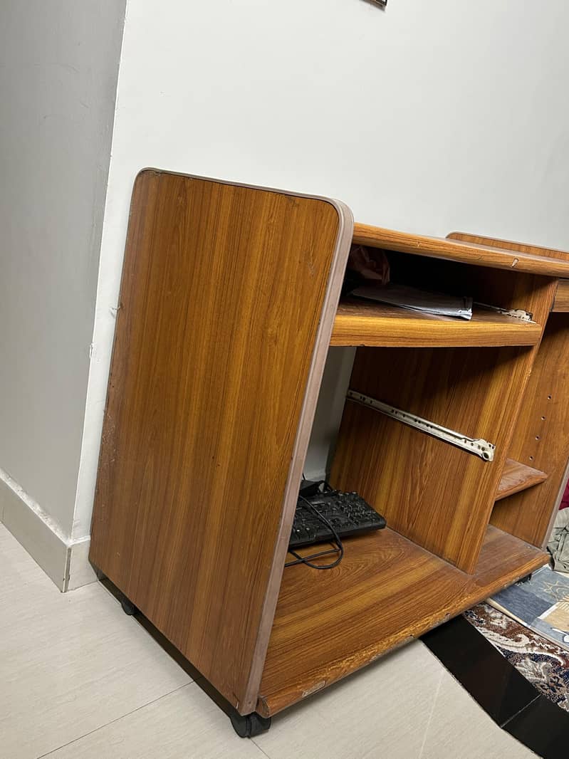 Computer / Study table 1