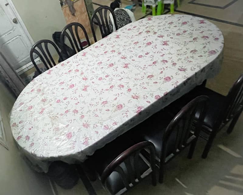 Dining table with six seats 0