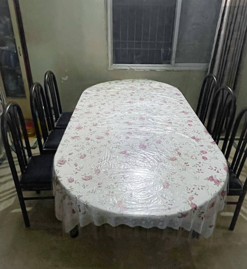 Dining table with six seats 3