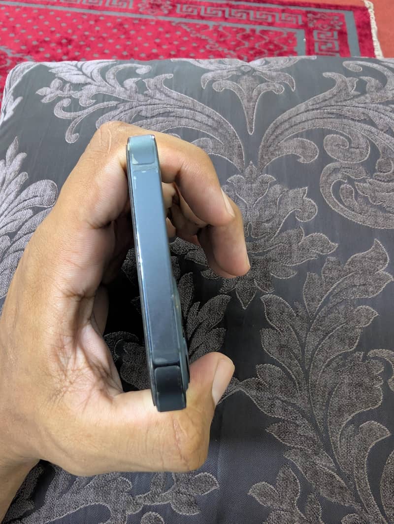 Apple iPhone 12 Pro 1