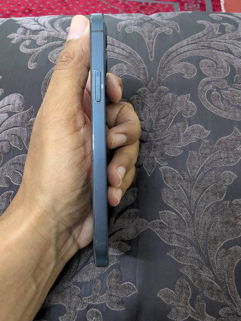 Apple iPhone 12 Pro 2