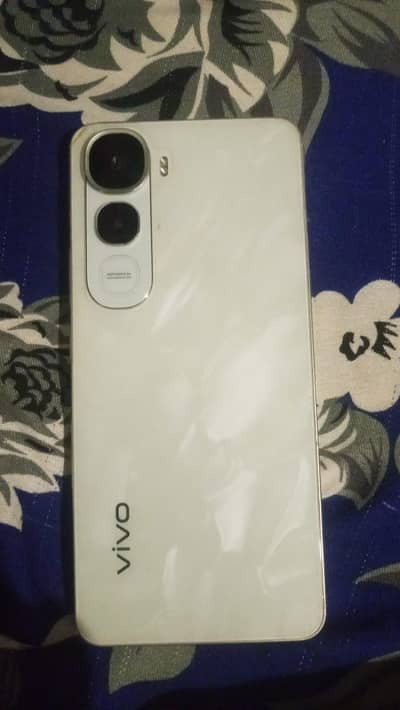Vivo Y400
