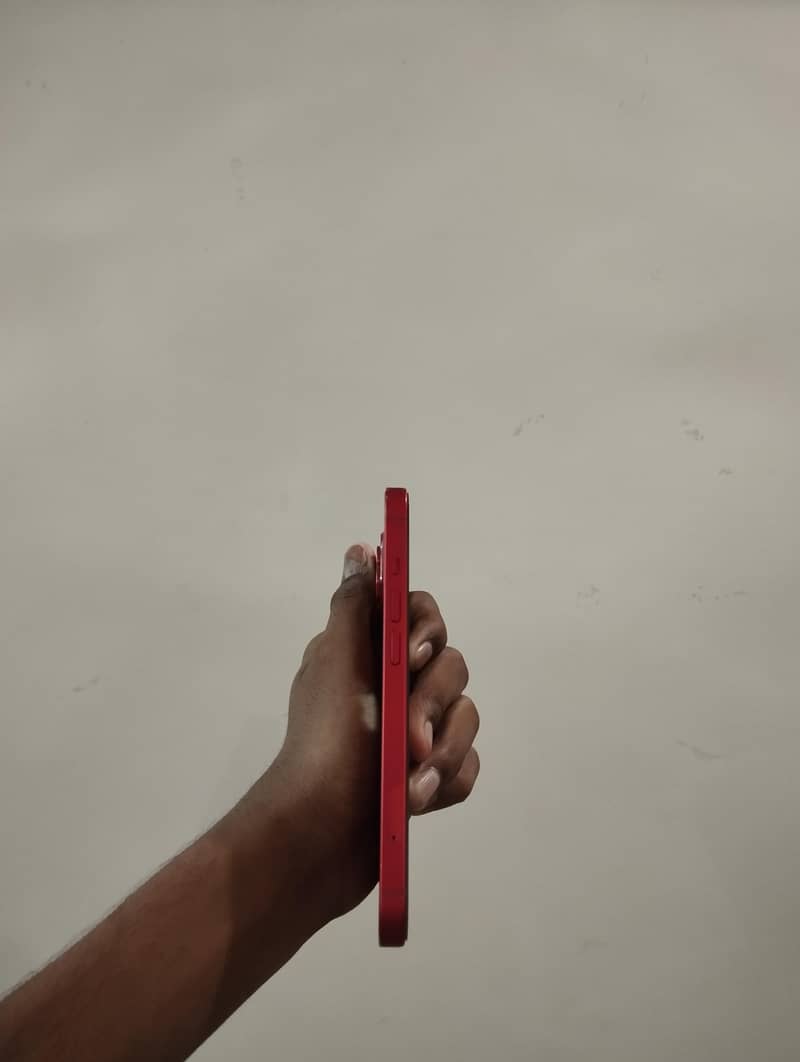 Apple iPhone 13 2