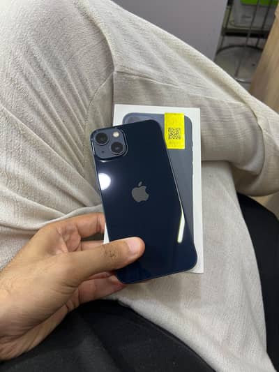 Apple iPhone 13