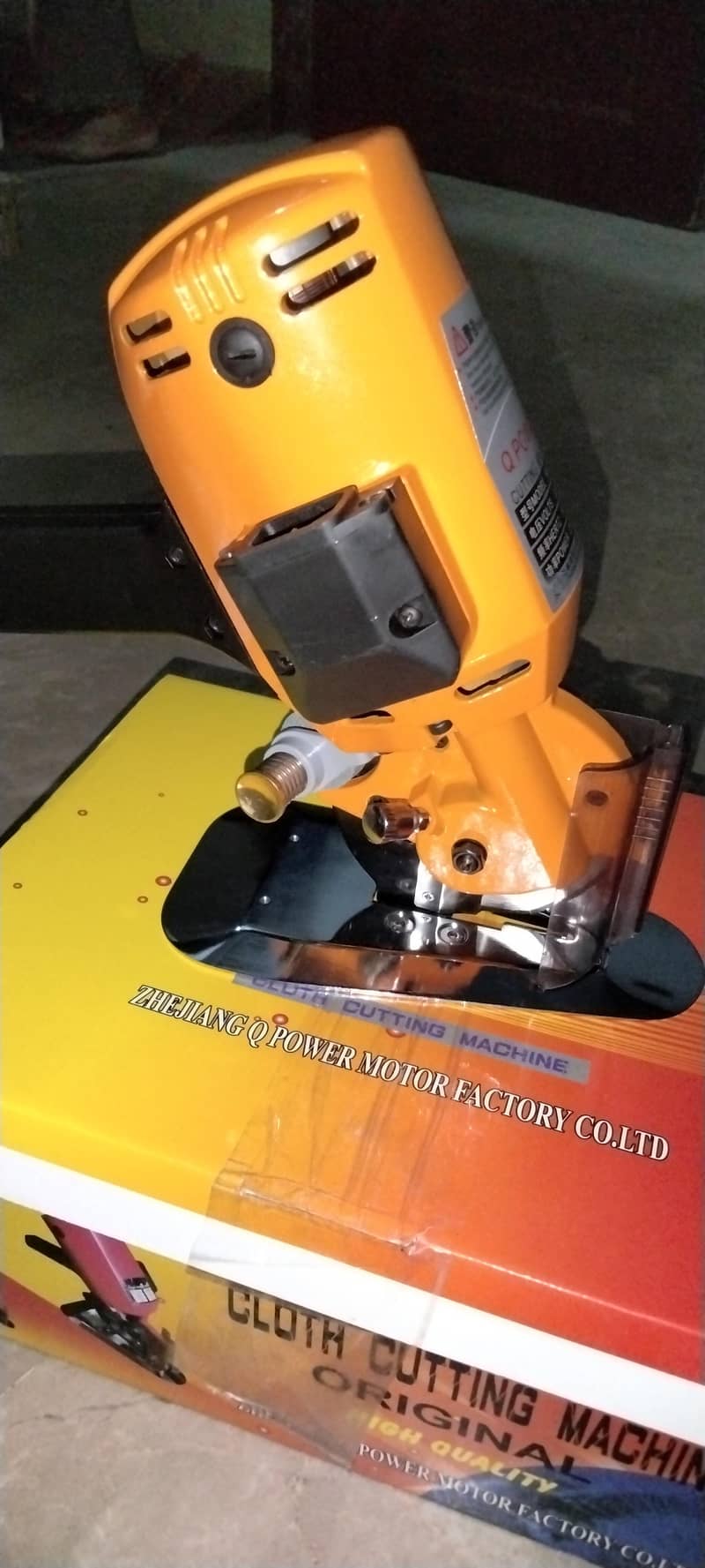 Clothes Cutting Machine 6