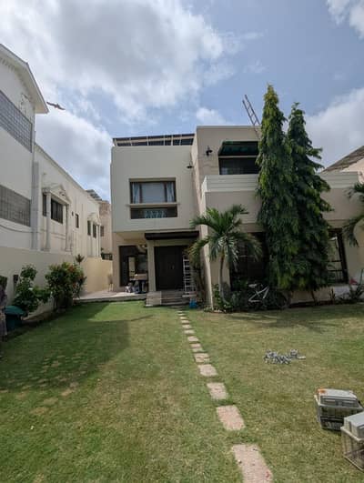500 YARD BUNGALOW FOR RENT