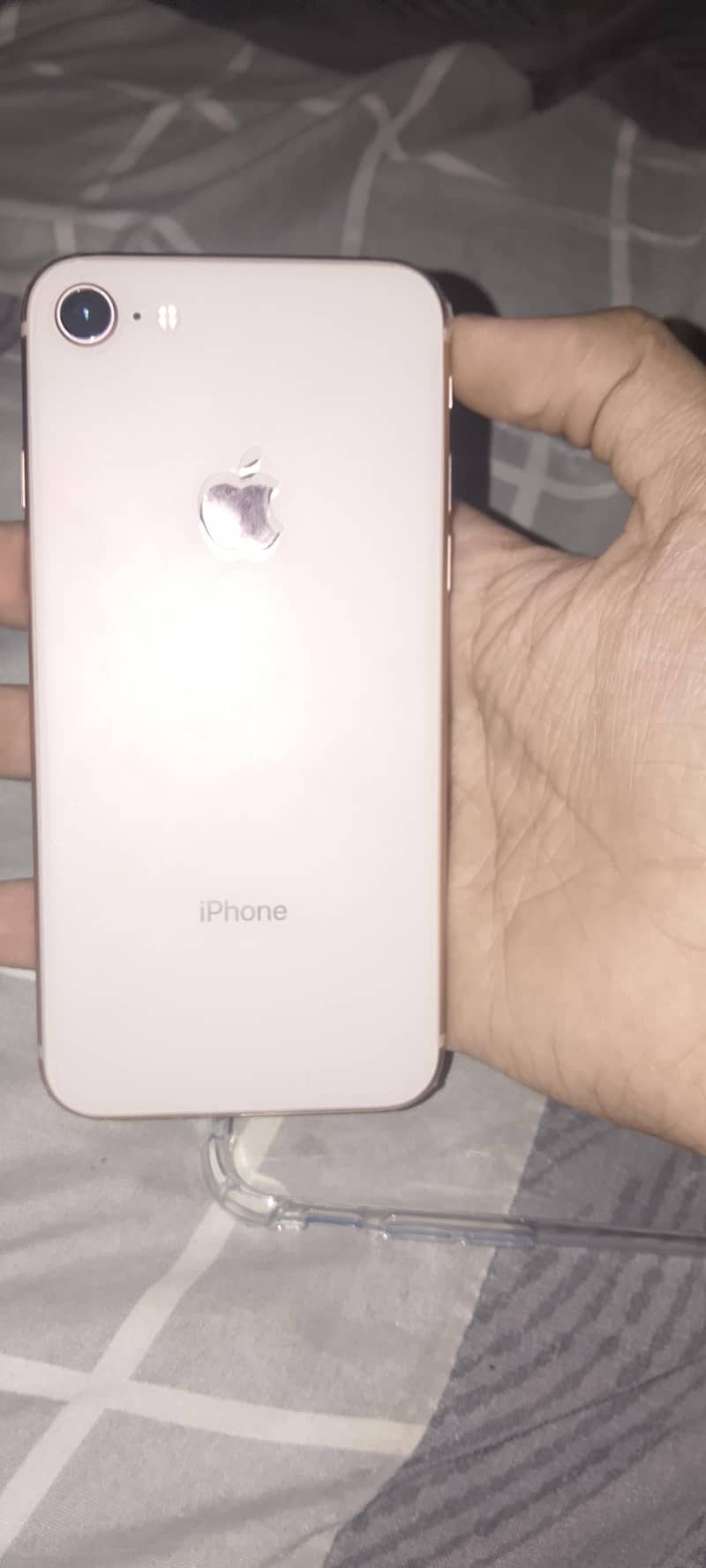 Apple iPhone 8 1