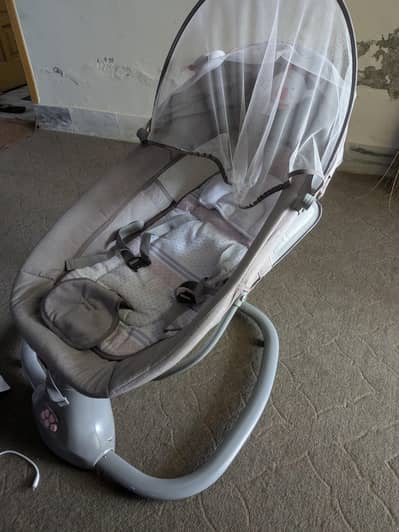 Mastela 3-in-1 Deluxe Multi-Functional Bassinet Swing