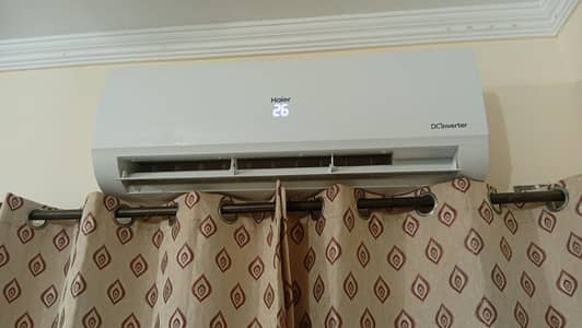 haier inverter AC 1.5 ton sirf 1 month use howa ha bikhul new ha
