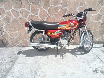 125 tank 2026 shape in good condition red Color Tappy and tank plus Ka