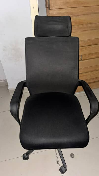 Chair/gaming chair/revolving chair/plastic chair