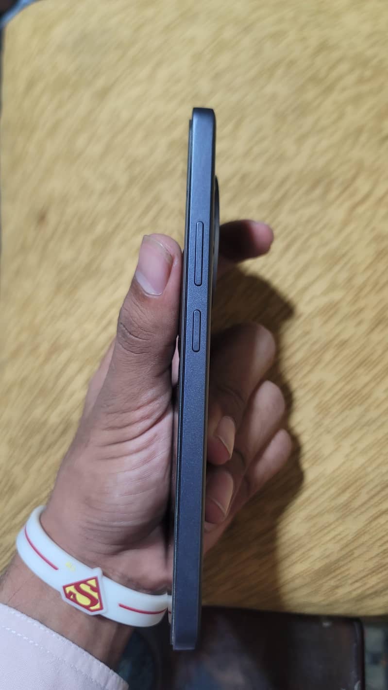 Realme 13 Plus 3